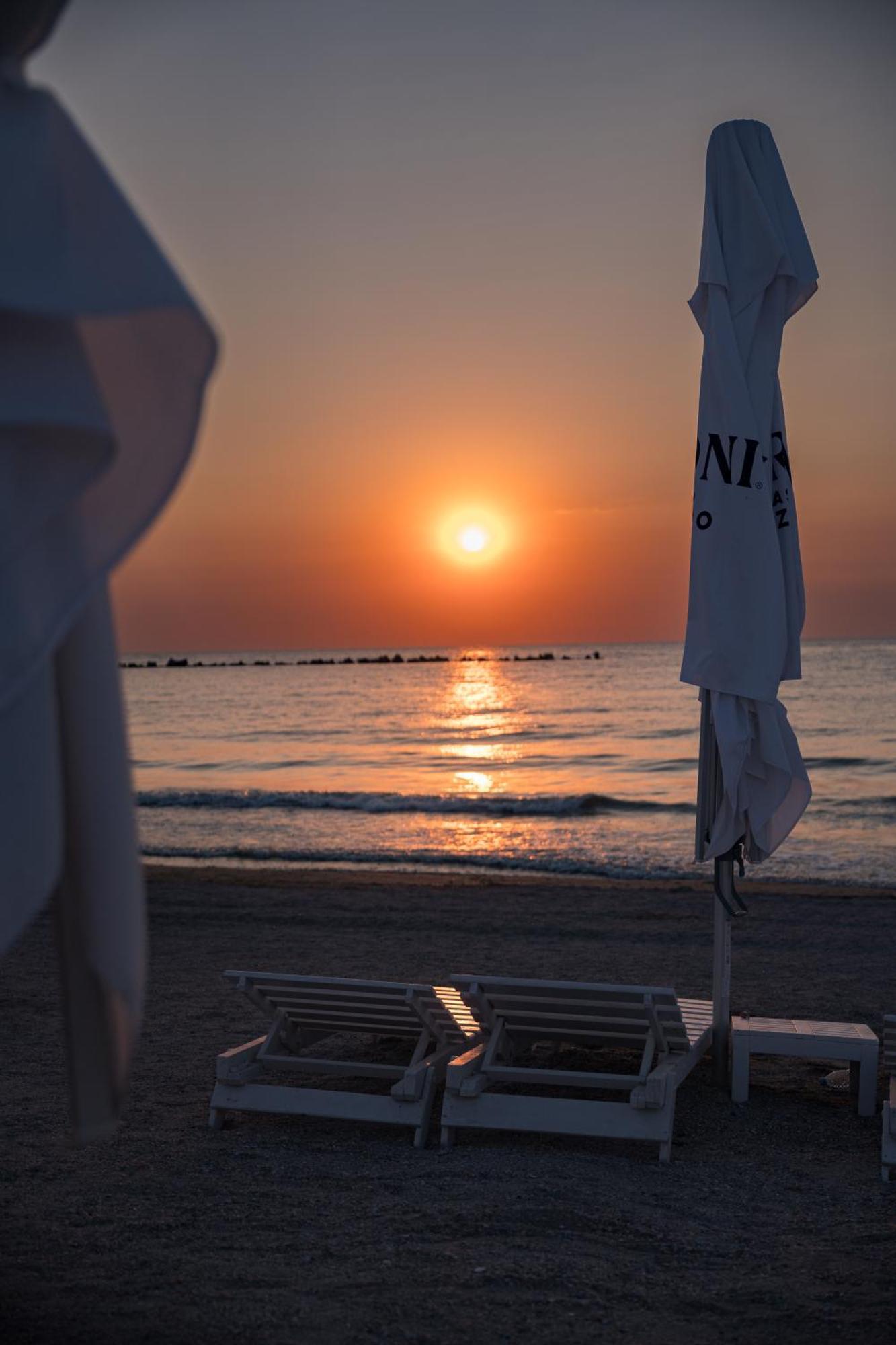Riva Mamaia Beach Aparthotel Bagian luar foto